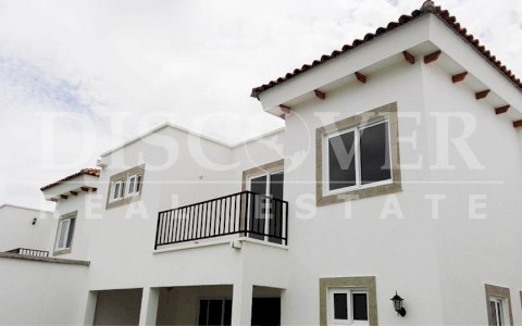  House for rent in Alameda de Las Colinas