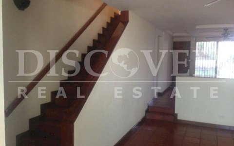 2-Storey House for Rent, centric for residence/office space. ID 8373