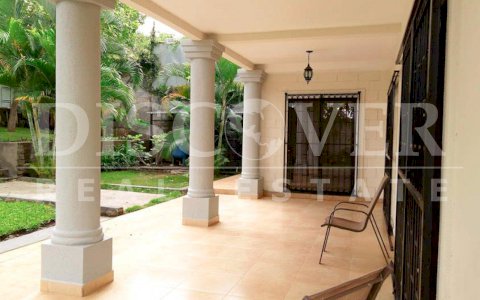  Beautiful House with swimming pool for Rent in Santo Domingo ID 11070