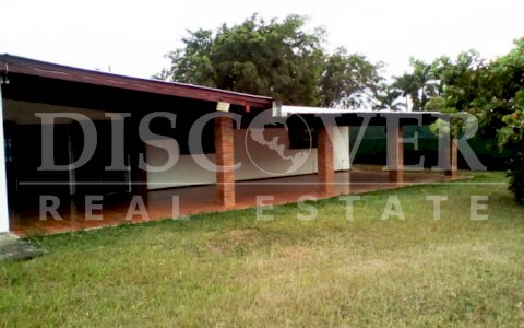  House for Rent located in the Colinas Residential ID 10598