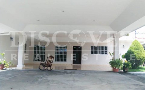  Beautiful House for Rent located in the Cumbres ID 10241