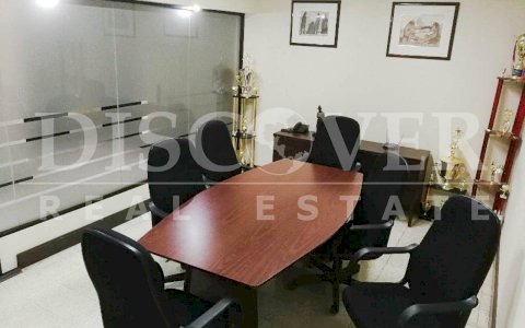 Beautiful House Perfect for Office in Bolonia ID 11420