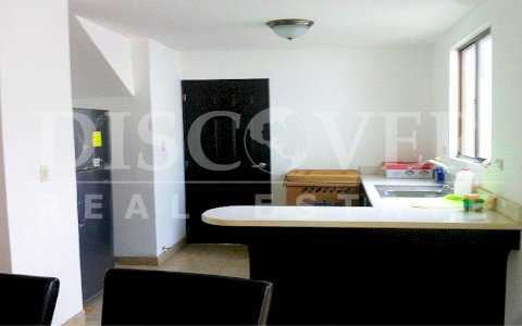  House for sale/rent in a condominium area in Santo Domingo