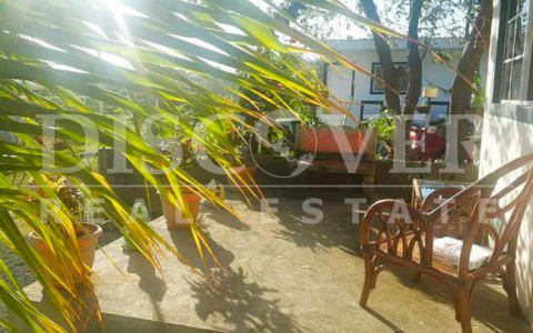  Building of 8 Apartments for Sale located in Old Road To Lion