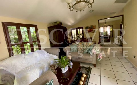  House for sale located in a safe and quiet area