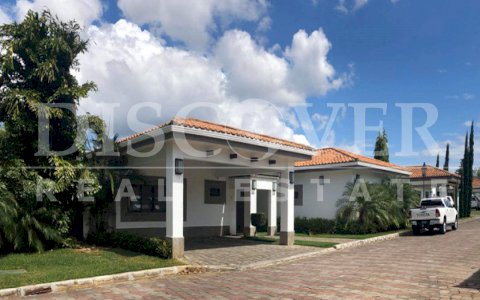  House for rent in Villas de Fatima, Santo Domingo.