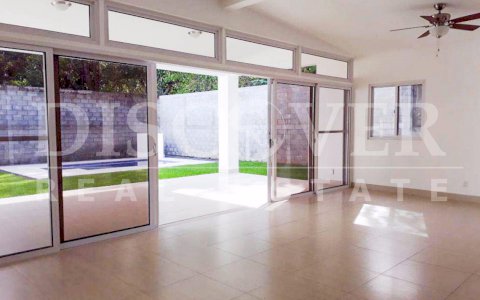  Beautiful House for Rent and Sale located la Estancia de Santo Domingo ID 11199