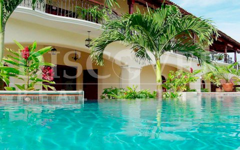  Houses for Sale in Xalteva Condominium of the Granada city ID 9906