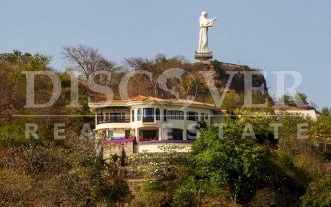  Luxury Ocean View Beach House for Sale in Pacific Marlin ID 9316