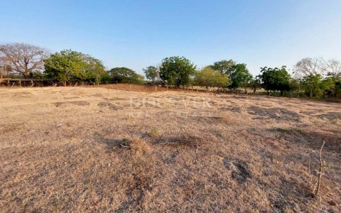  Property for sale located between Nagarote highway and La Paz Centro.