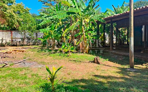  Land with house for sale in Pochomil 
