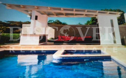  Lujoso Condominio en Santo Domingo 