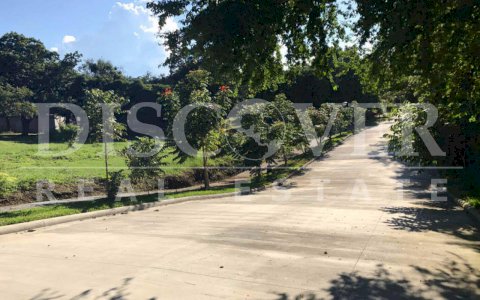  Land for Sale located in Lomas del Bosque Condominium ID 11203