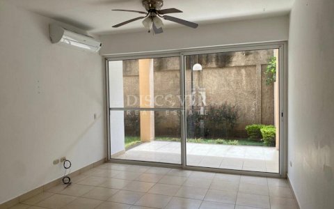 Luxury Apartment for Sale / Rent in Florencia Condominium ID 9046