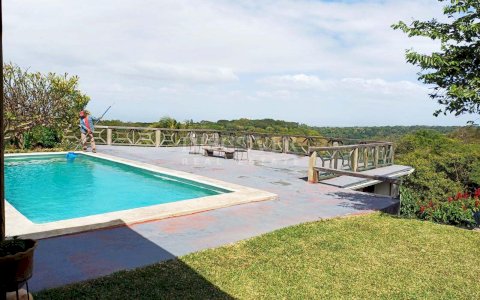  House for Sale in Exclusive Area of Carretera Sur